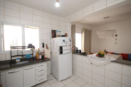 Casa de condomínio à venda com 112m², 3 quartos e 2 vagasCozinha 