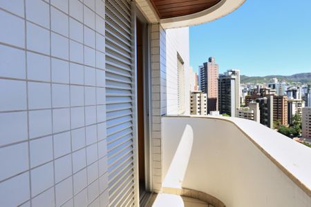 Apartamento para alugar com 52m², 1 quarto e 1 vaga Apartamento para alugar com 52m², 1 quarto e 1 vagaVaranda do Quarto