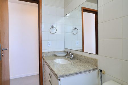 Apartamento para alugar com 52m², 1 quarto e 1 vaga Apartamento para alugar com 52m², 1 quarto e 1 vagaBanheiro