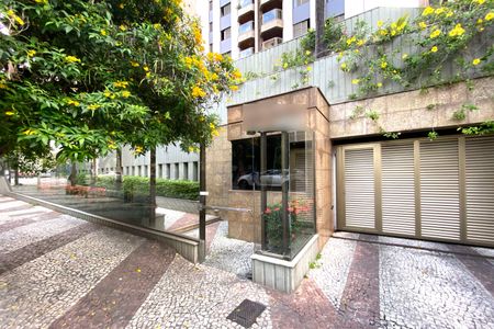 Apartamento para alugar com 80m², 2 quartos e 2 vagasFachada