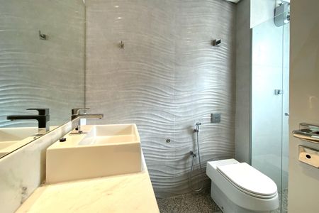 Apartamento para alugar com 80m², 2 quartos e 2 vagasBanheiro