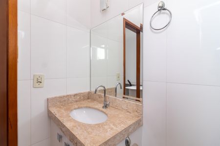 Casa de condomínio à venda com 64m², 2 quartos e 2 vagasBanheiro da Suíte 2