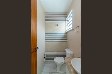 Casa de condomínio à venda com 64m², 2 quartos e 2 vagasLavabo