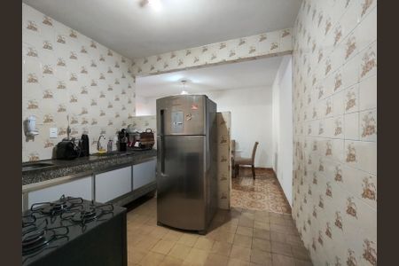 Apartamento à venda com 106m², 2 quartos e sem vaga Apartamento à venda com 106m², 2 quartos e sem vagaCozinha