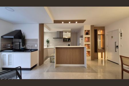 Apartamento à venda com 93m², 2 quartos e 3 vagasSala