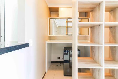 Sala de apartamento para alugar com 2 quartos, 104m² em Jardim Olympia, São Paulo