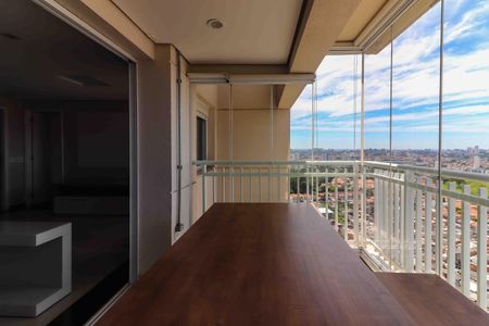 Apartamento para alugar com 104m², 2 quartos e 2 vagasVaranda