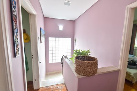 Casa à venda com 259m², 3 quartos e 2 vagas Casa à venda com 259m², 3 quartos e 2 vagasHall dos quartos