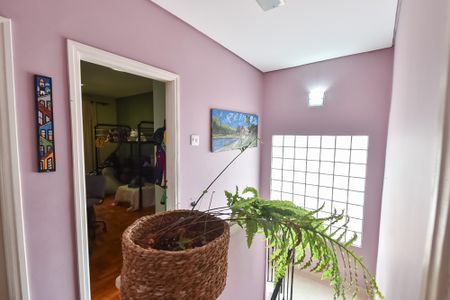 Casa à venda com 259m², 3 quartos e 2 vagas Casa à venda com 259m², 3 quartos e 2 vagasHall dos quartos