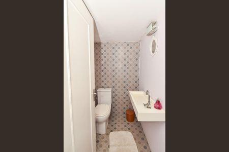 Casa à venda com 259m², 3 quartos e 2 vagas Casa à venda com 259m², 3 quartos e 2 vagasBanheiro do salão