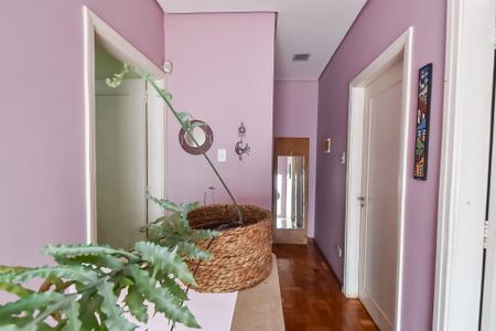 Casa à venda com 259m², 3 quartos e 2 vagas Casa à venda com 259m², 3 quartos e 2 vagasHall dos quartos