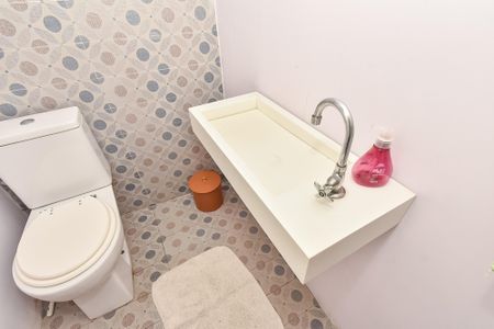 Casa à venda com 259m², 3 quartos e 2 vagas Casa à venda com 259m², 3 quartos e 2 vagasBanheiro do salão