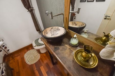 Casa à venda com 259m², 3 quartos e 2 vagas Casa à venda com 259m², 3 quartos e 2 vagasLavabo