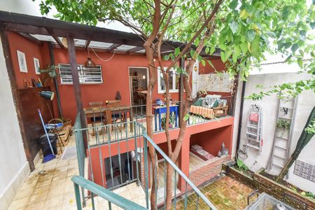 Casa à venda com 259m², 3 quartos e 2 vagas Casa à venda com 259m², 3 quartos e 2 vagasQuintal