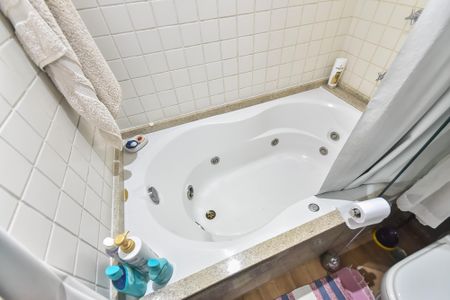 Casa à venda com 259m², 3 quartos e 2 vagas Casa à venda com 259m², 3 quartos e 2 vagasBanheiro da suíte