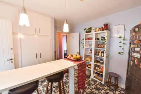 Casa à venda com 259m², 3 quartos e 2 vagas Casa à venda com 259m², 3 quartos e 2 vagasCozinha