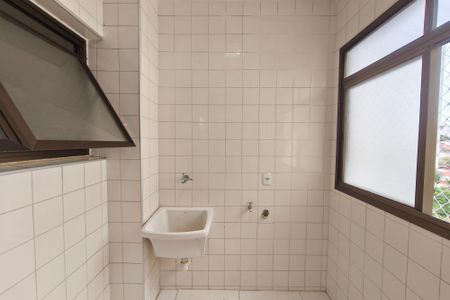 Apartamento à venda com 118m², 2 quartos e 1 vagaÁrea de Serviço