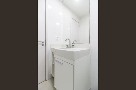 Apartamento à venda com 74m², 2 quartos e 2 vagas Apartamento à venda com 74m², 2 quartos e 2 vagasBanheiro da Suíte