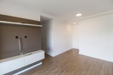 Sala  de apartamento para alugar com 2 quartos, 74m² em Alphaville Empresarial, Barueri