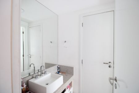 Apartamento à venda com 102m², 3 quartos e 2 vagasBanheiro das suítes canadenses 