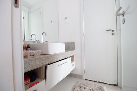 Apartamento à venda com 102m², 3 quartos e 2 vagasBanheiro das suítes canadenses 