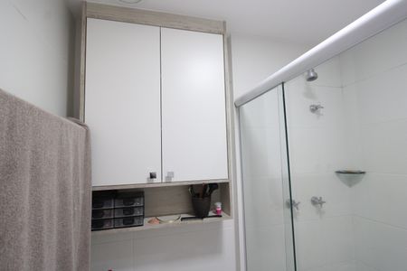 Apartamento à venda com 102m², 3 quartos e 2 vagasBanheiro da suíte