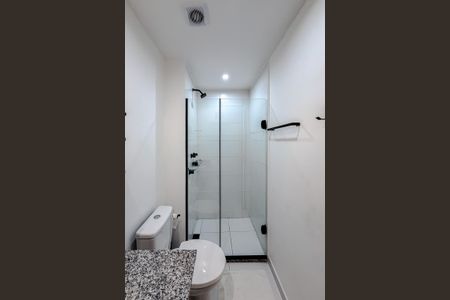 Studio à venda com 27m², 1 quarto e sem vaga Studio à venda com 27m², 1 quarto e sem vagaBanheiro