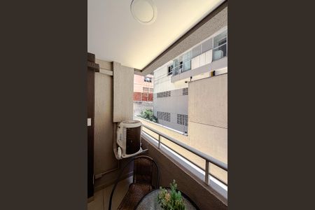 Varanda de kitnet/studio à venda com 1 quarto, 27m² em Vila Mariana, São Paulo