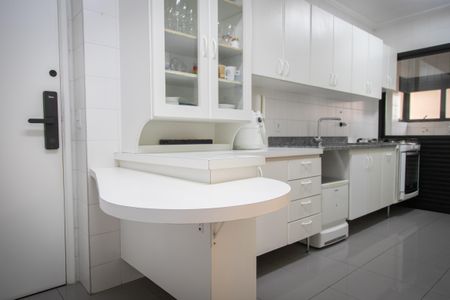 Apartamento à venda com 93m², 3 quartos e 2 vagasCozinha