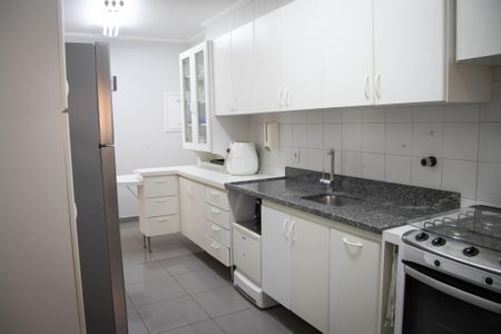 Apartamento à venda com 93m², 3 quartos e 2 vagasCozinha