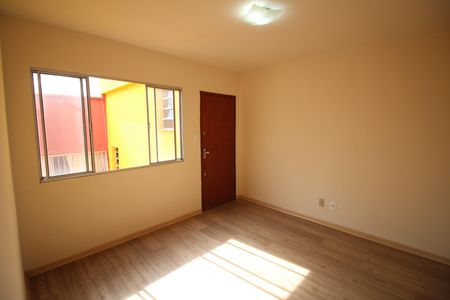 Sala de apartamento para alugar com 2 quartos, 45m² em Riacho das Pedras, Contagem