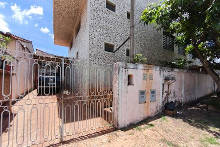 Apartamento à venda com 100m², 2 quartos e 1 vaga Apartamento à venda com 100m², 2 quartos e 1 vagaFachada do Condomínio