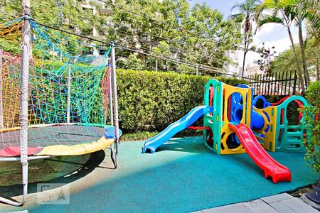 Apartamento à venda com 143m², 3 quartos e 2 vagasÁrea comum - Playground