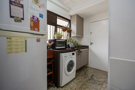 Apartamento à venda com 143m², 3 quartos e 2 vagasÁrea de Serviço