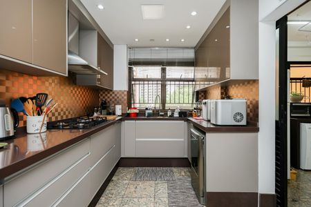 Apartamento à venda com 143m², 3 quartos e 2 vagasCozinha