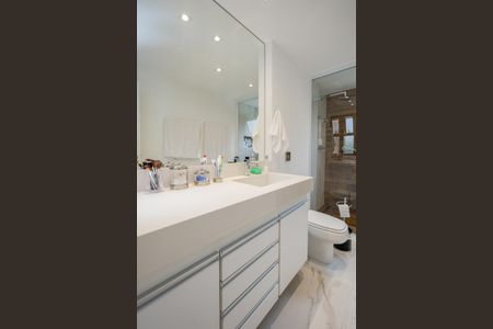 Apartamento à venda com 143m², 3 quartos e 2 vagasBanheiro da Suíte 1