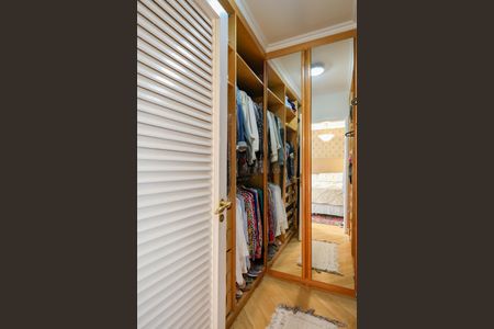 Apartamento à venda com 143m², 3 quartos e 2 vagasCloset da Suíte 1