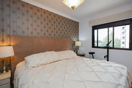 Apartamento à venda com 143m², 3 quartos e 2 vagasSuíte 1