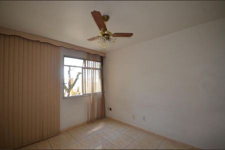 Sala  de apartamento para alugar com 3 quartos, 70m² em Praça Seca, Rio de Janeiro