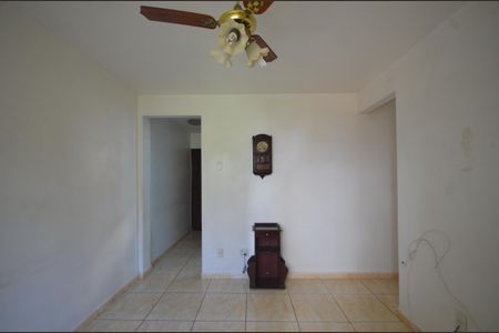 Sala  de apartamento para alugar com 3 quartos, 70m² em Praça Seca, Rio de Janeiro