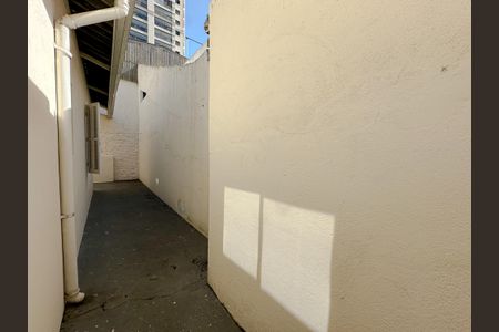 Casa à venda com 80m², 2 quartos e sem vagaQuintal