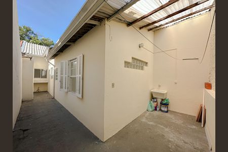 Casa à venda com 80m², 2 quartos e sem vagaQuintal