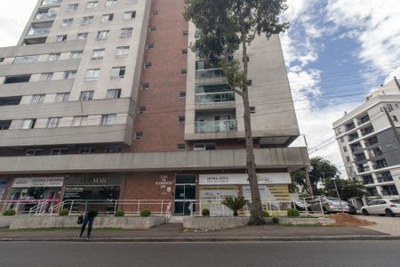 Fachada do Condomínio de apartamento à venda com 1 quarto, 33m² em Novo Mundo, Curitiba