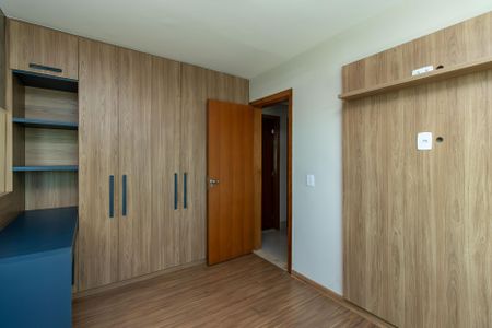 Apartamento à venda com 88m², 3 quartos e 4 vagas Apartamento à venda com 88m², 3 quartos e 4 vagasQuarto 2
