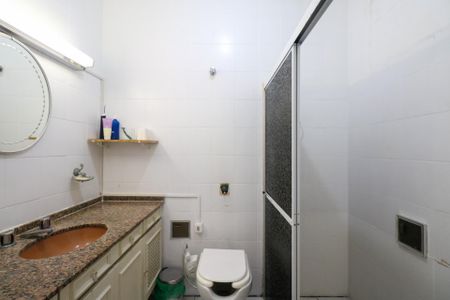 Casa à venda com 461m², 4 quartos e 4 vagasBanheiro da Suíte 2