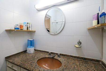 Casa à venda com 461m², 4 quartos e 4 vagasBanheiro da Suíte 2