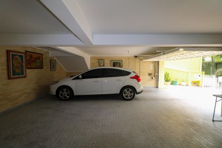 Casa à venda com 461m², 4 quartos e 4 vagasGaragem