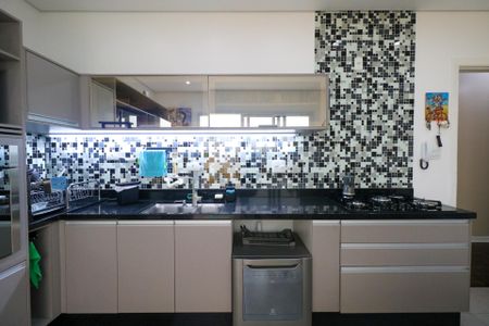 Casa à venda com 461m², 4 quartos e 4 vagasCozinha