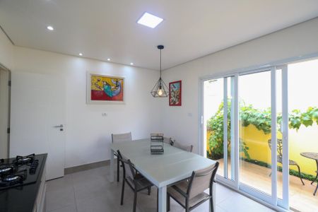Casa à venda com 461m², 4 quartos e 4 vagasCozinha