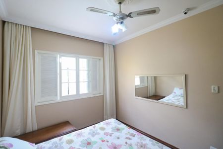 Casa à venda com 461m², 4 quartos e 4 vagasSuíte 2